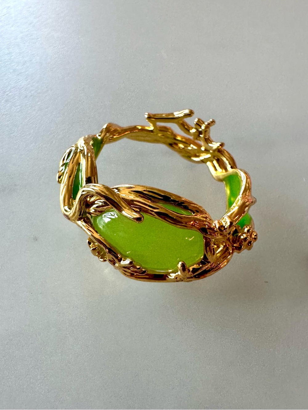 Druidess Ring Green Cabochon Gold Tone Branch Size 6